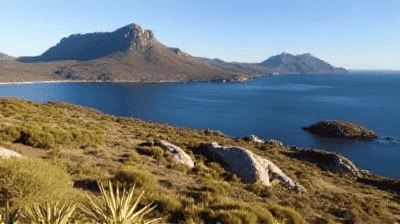 Tasmania's Wild Side: Hiking Cradle Mountain, Wineglass Bay & Meeting Tasmanian Devils
